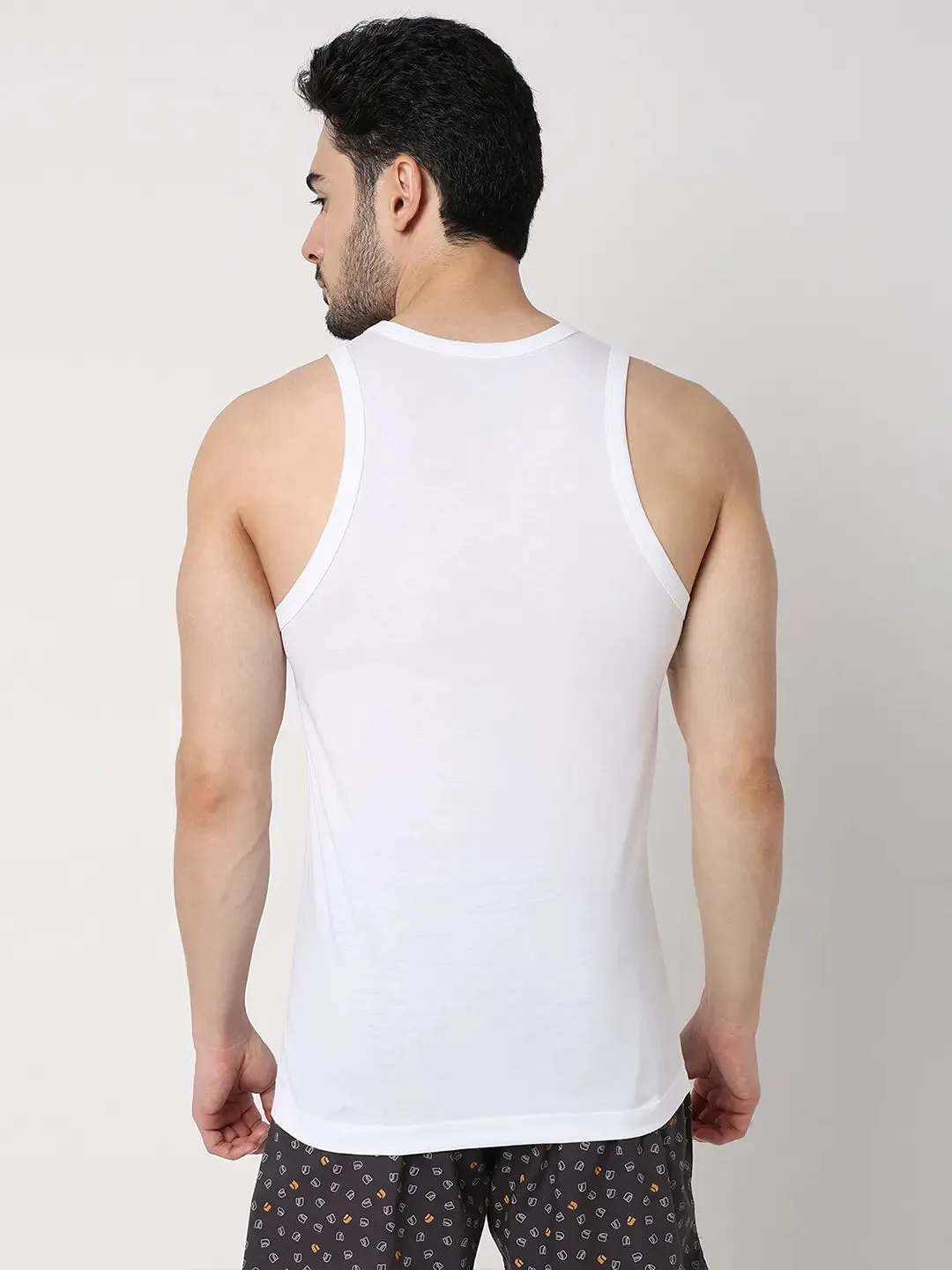 Underjeans By Spykar Men Premium White Cotton Blend Regular Fit Vest